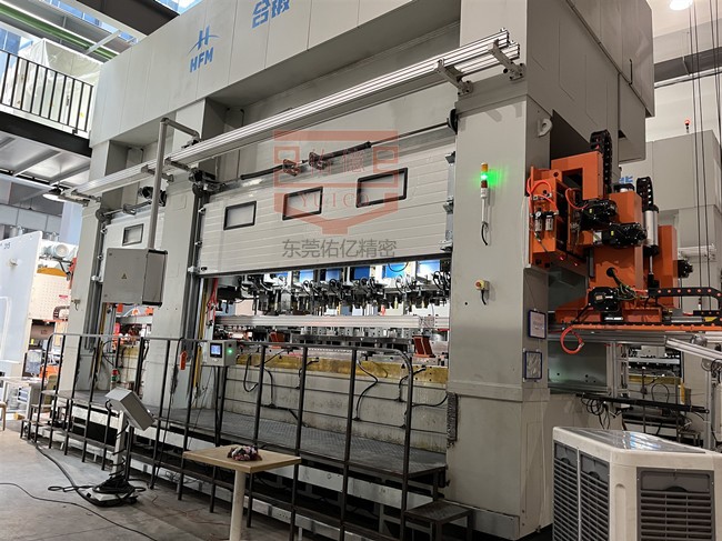 沖壓機械手中的連桿式機械手有哪些使用特點？